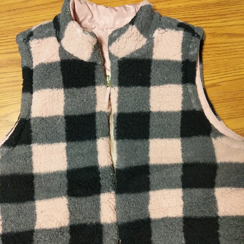 Reversible vest